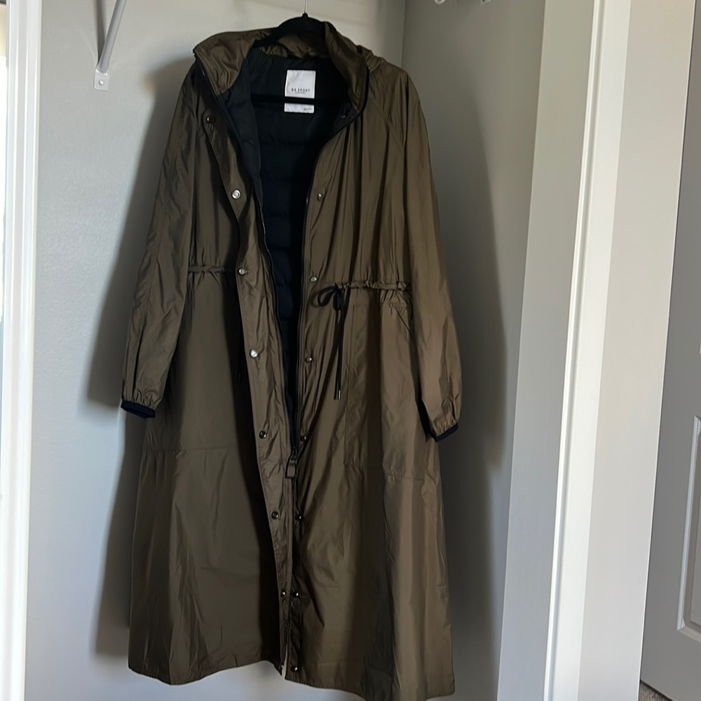 NWT Women’s Banana Republic Sport Trench Coat